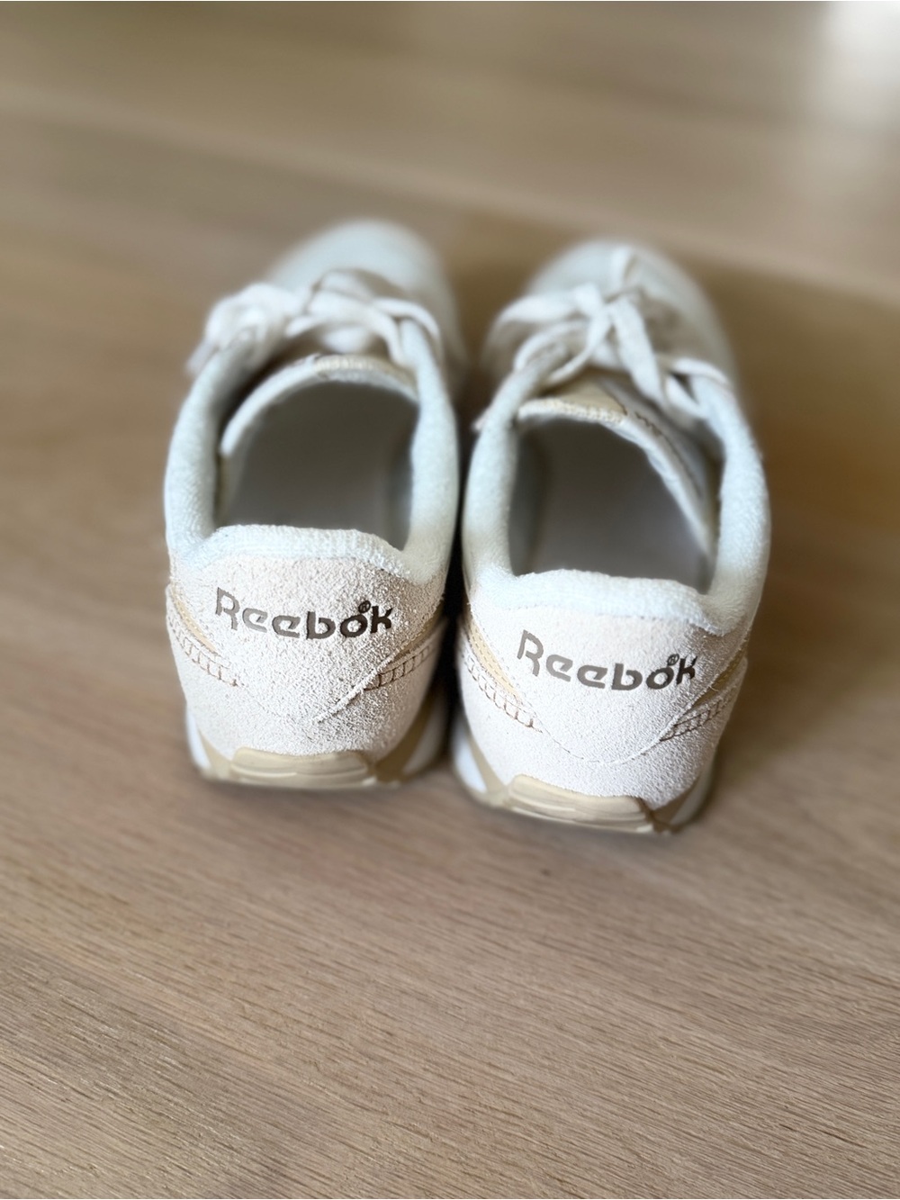 Reebok Retro Runner Sneakers in Cream and Beige women’s 8.5 - Picture 4 of 6